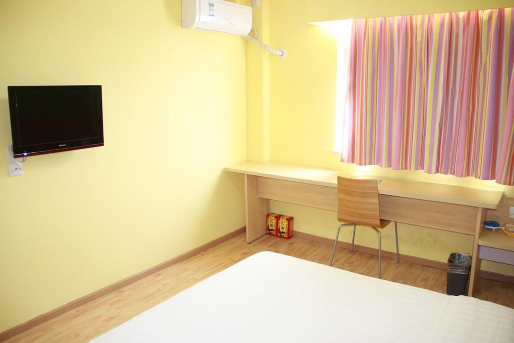 7Days Inn Yueyang East Maoling Pedestrain Street Ngoại thất bức ảnh